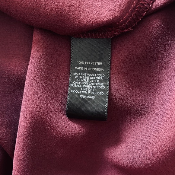 Express Burgundy Blouse - Picture 5 of 6